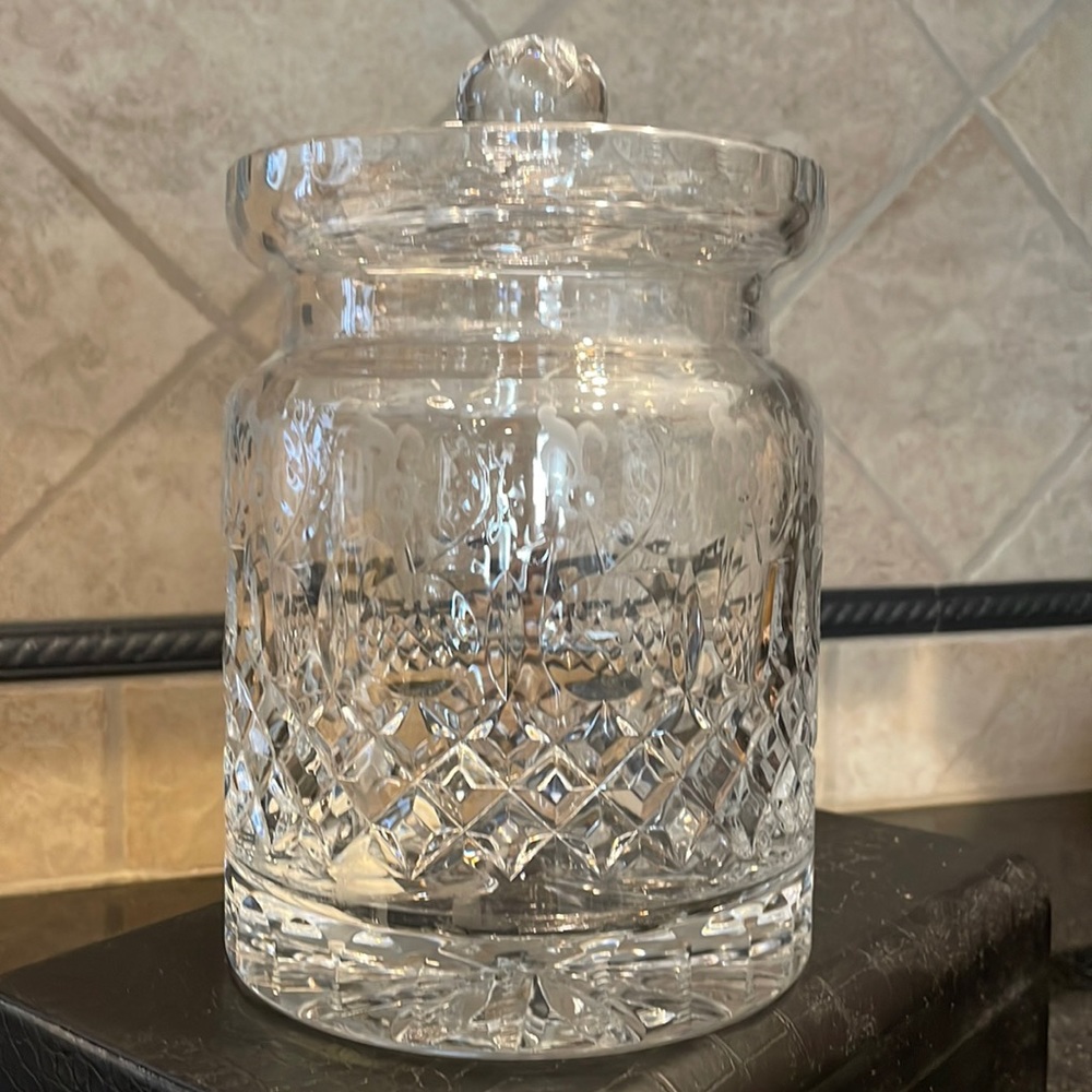 Rogaska Gallia luxury lead crystal biscuit barrel made in Slovenia